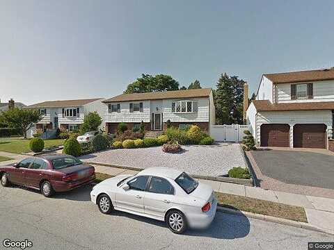 Roxbury, WESTBURY, NY 11590