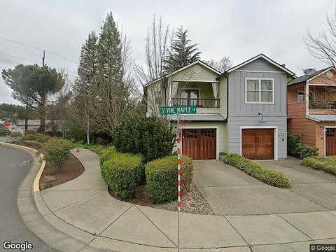 Vine Maple, GRANTS PASS, OR 97527