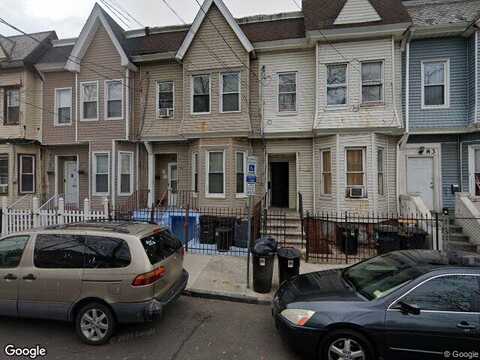 1/2 Garside St, NEWARK, NJ 07104