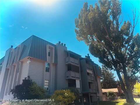1527 Blake Ave, Glenwood Springs, CO 81602