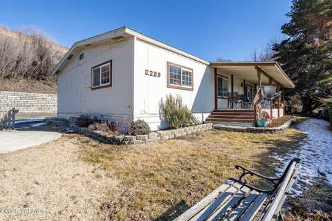 2209 Rest Haven Rd, Yakima, WA 98901