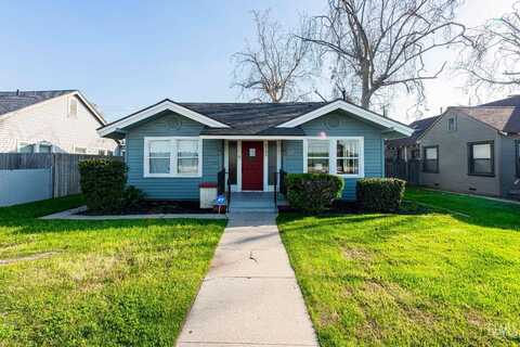 2709 California Avenue, Bakersfield, CA 93304