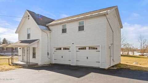 469 Pecks Rd, Pittsfield, MA 01201