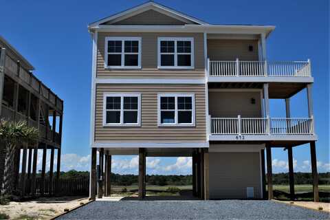 672 Ocean Boulevard W, Holden Beach, NC 28462