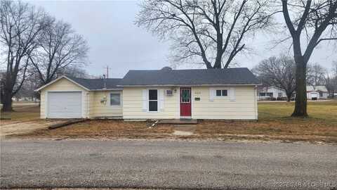 403 N Fisher, Versailles, MO 65084