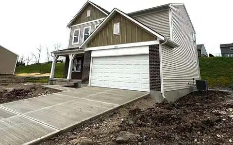 1232 Heathgate Way, Fairborn, OH 45324