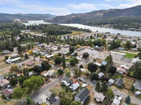 365 E Jefferson Ave, Priest River, ID 83856