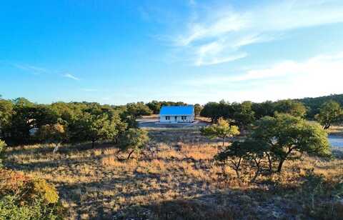 692 Watch Hill Ln, Fredericksburg, TX 78671