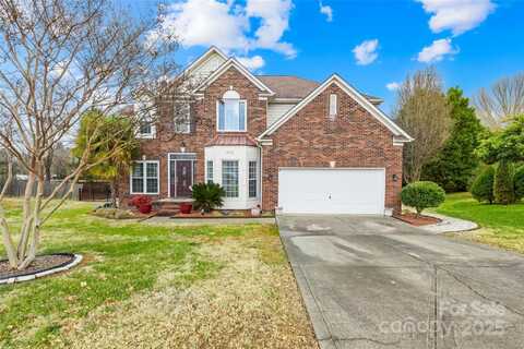 8201 Lynnewood Glen Drive, Charlotte, NC 28269