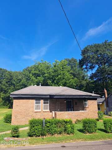 614 Hamilton Street, Trenton, TN 38382