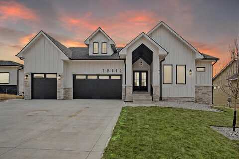 18112 Tanglewood Drive, Clive, IA 50325