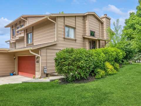 1112 Woodland Park Drive, West Des Moines, IA 50266