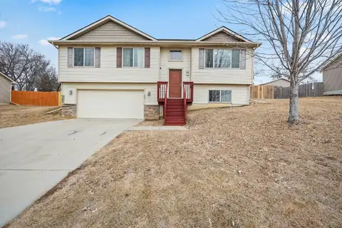 102 Rolling Vista Place, Indianola, IA 50125