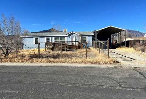 17 Kelsey Way, Round Mountain, NV 89045