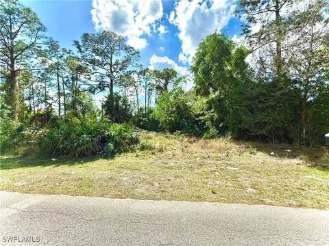 5245/5247 26th Street SW, Lehigh Acres, FL 33973