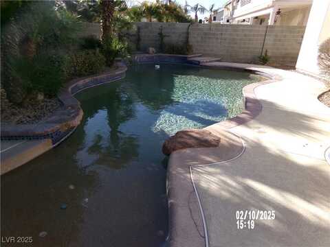 915 DOVER GLEN Drive, North Las Vegas, NV 89031