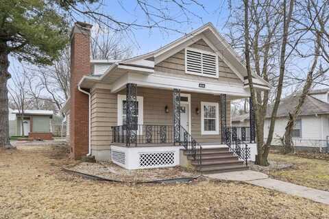 2218 N Howard Avenue, Springfield, MO 65803