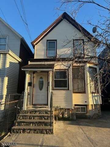 236 Rankin St, Elizabeth, NJ 07206