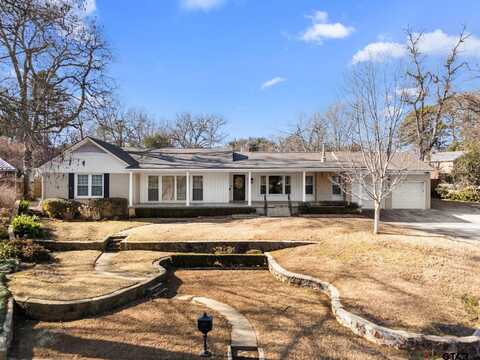 2715 S Robertson Ave., Tyler, TX 75701