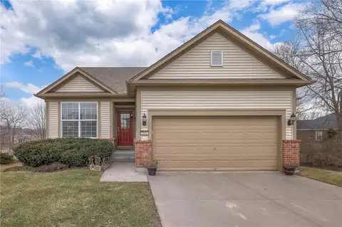 4833 SW Davis Drive, Lees Summit, MO 64083