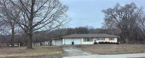 1503 E Main Street, Smithville, MO 64089