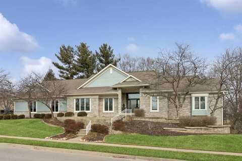 2806 Hickory Trl, IowaCity, IA 52245