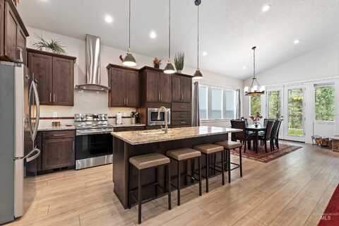 22 Creekside Ct, Garden Valley, ID 83622