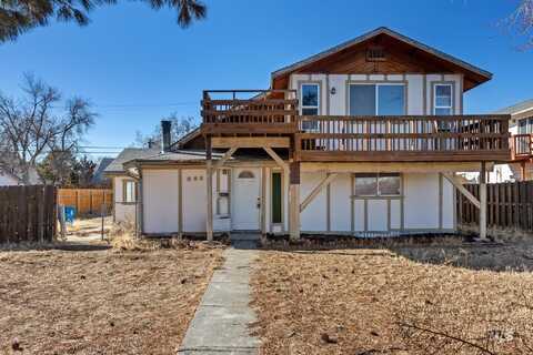 265 S 11th E, Mountain Home, ID 83647