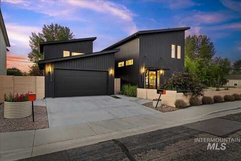 802 W Elwood Dr, Boise, ID 83706