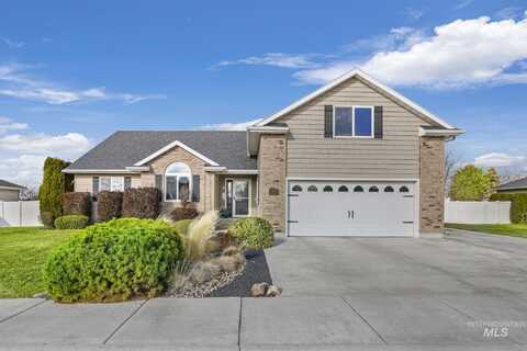 1002 Oakwood St, Burley, ID 83318