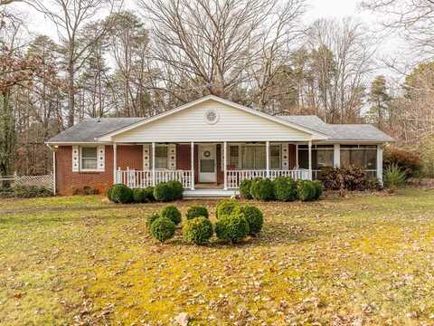 14197 LP Bailey Memorial Hwy, Nathalie, VA 24577