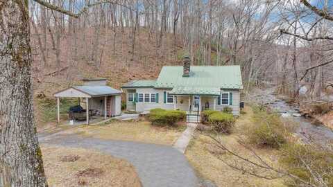1338 Hunting Creek Road, Big Island, VA 24526