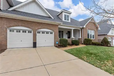 1955 Chesterfield Ridge Circle, Chesterfield, MO 63017