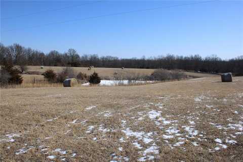 9 Highway 24, Madison, MO 65263