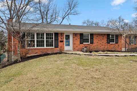 608 Villa Gardens Drive, Saint Louis, MO 63122