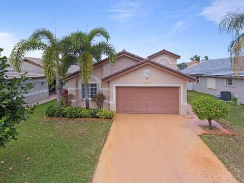 17655 SW 6th St, Pembroke Pines, FL 33029