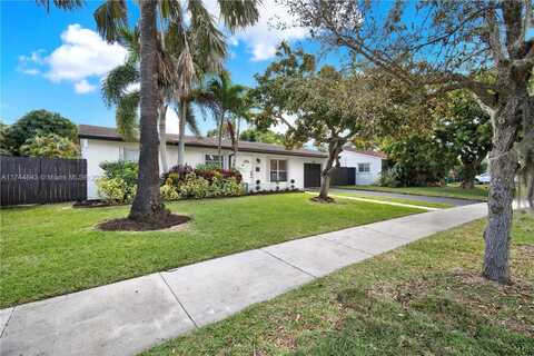 9312 SW 182nd St, Palmetto Bay, FL 33157