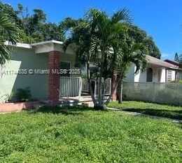 538 W 1st St, Riviera Beach, FL 33404