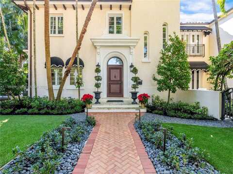 2700 Columbus Blvd, Coral Gables, FL 33134