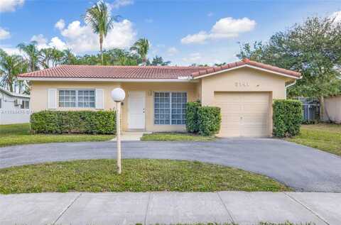 5141 Sarazen Dr, Hollywood, FL 33021