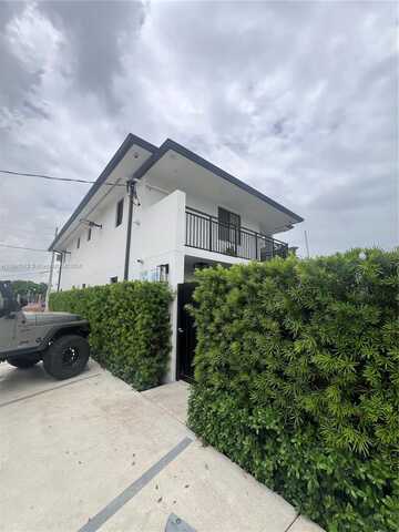 2298 SW 1st St, Miami, FL 33135