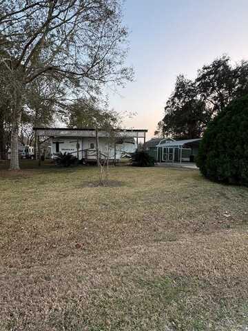 155 Osprey St, Palacios, TX 77465