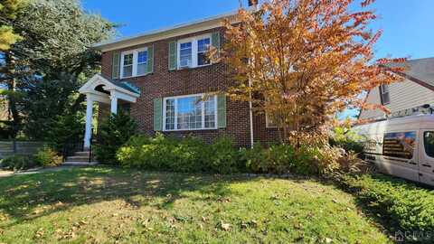 52 Burchard, Edison, NJ 08837