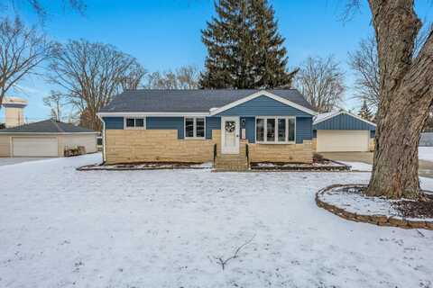 8934 S 77th St, Franklin, WI 53132