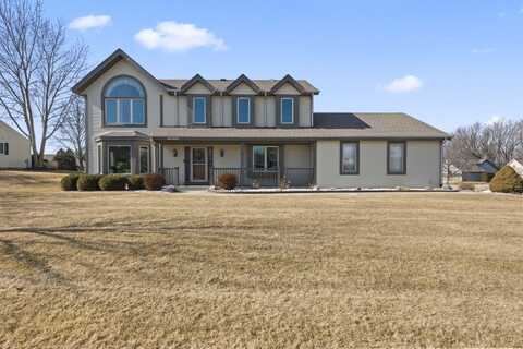 W175n10349 Stoneridge Dr, Germantown, WI 53022