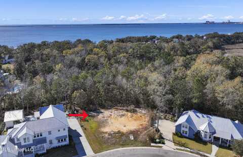 133 Seaside Drive, Ocean Springs, MS 39564