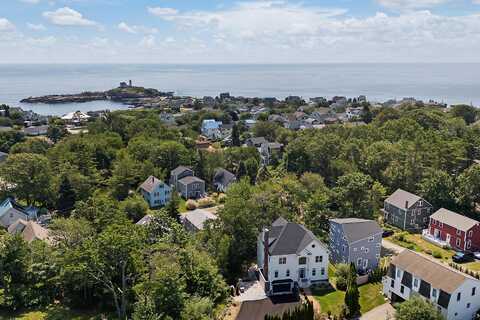 8 Harrison Avenue, York, ME 03909