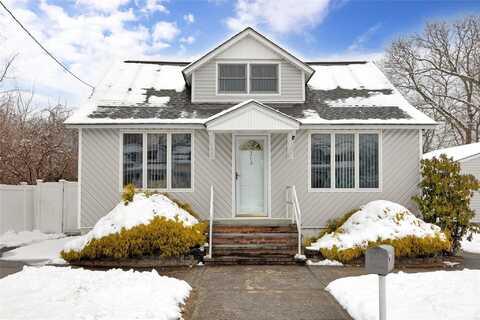 203 Wilson Boulevard, Islip, NY 11751