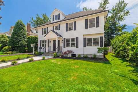 12 Shepherd Street, Rockville Centre, NY 11570