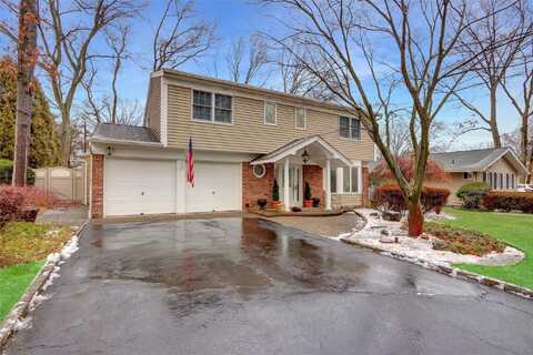 25 Cedarwood Lane, Commack, NY 11725